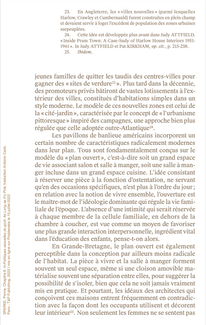 http://problemata.huma-num.fr/omeka_beta/files/large/1126/sparke_Penny_ch8_14_politiques_sexuelles_du_gout_as_long_as_its_pink_traduction_antoine_caze_tppublishing_2022_problemata_le_150722.jpg
