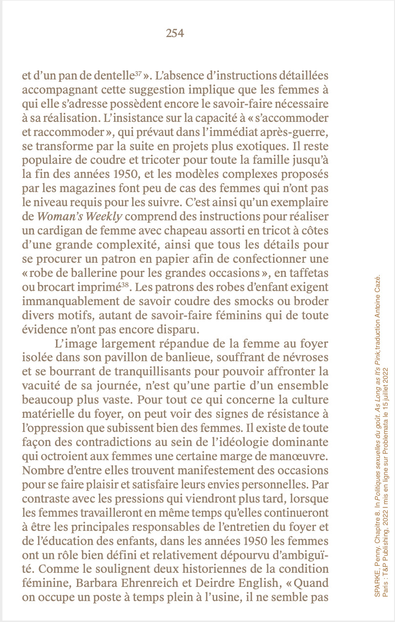 http://problemata.huma-num.fr/omeka_beta/files/large/1126/sparke_Penny_ch8_23_politiques_sexuelles_du_gout_as_long_as_its_pink_traduction_antoine_caze_tppublishing_2022_problemata_le_150722.jpg