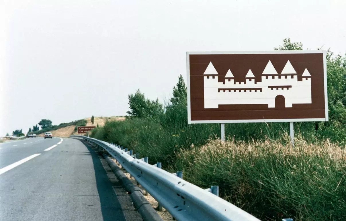 http://problemata.huma-num.fr/omeka_beta/files/large/2237/images_2023_02_17_widmer_autoroute.jpg http://problemata.huma-num.fr/omeka_beta/files/large/2237/images_2023_02_17_widmer_autoroute.jpg