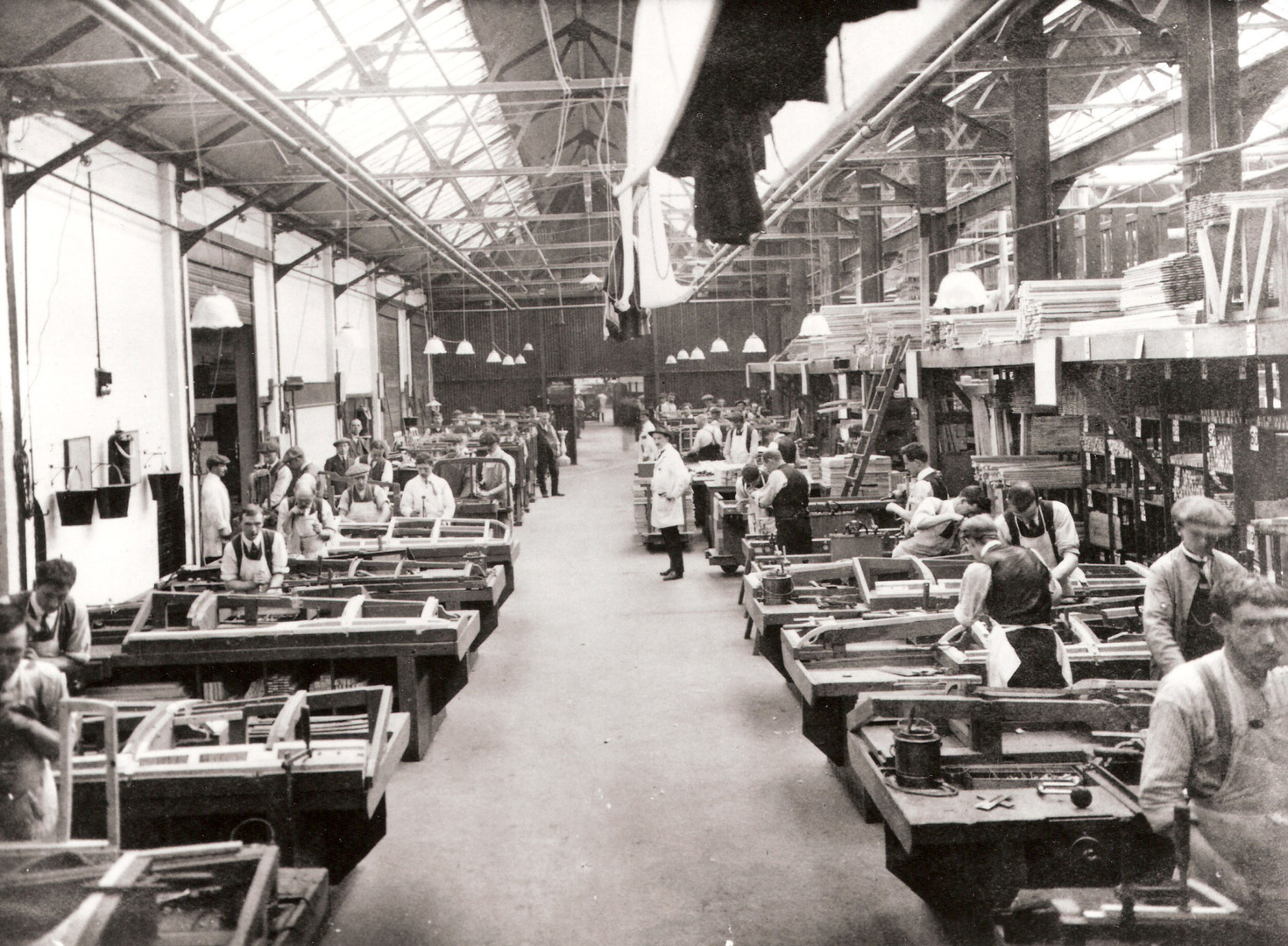 http://problemata.huma-num.fr/omeka_beta/files/large/2715/Fig2a_1930_access-geelong_assembly_operations_circa_s.jpg http://problemata.huma-num.fr/omeka_beta/files/large/2715/Fig2a_1930_access-geelong_assembly_operations_circa_s.jpg