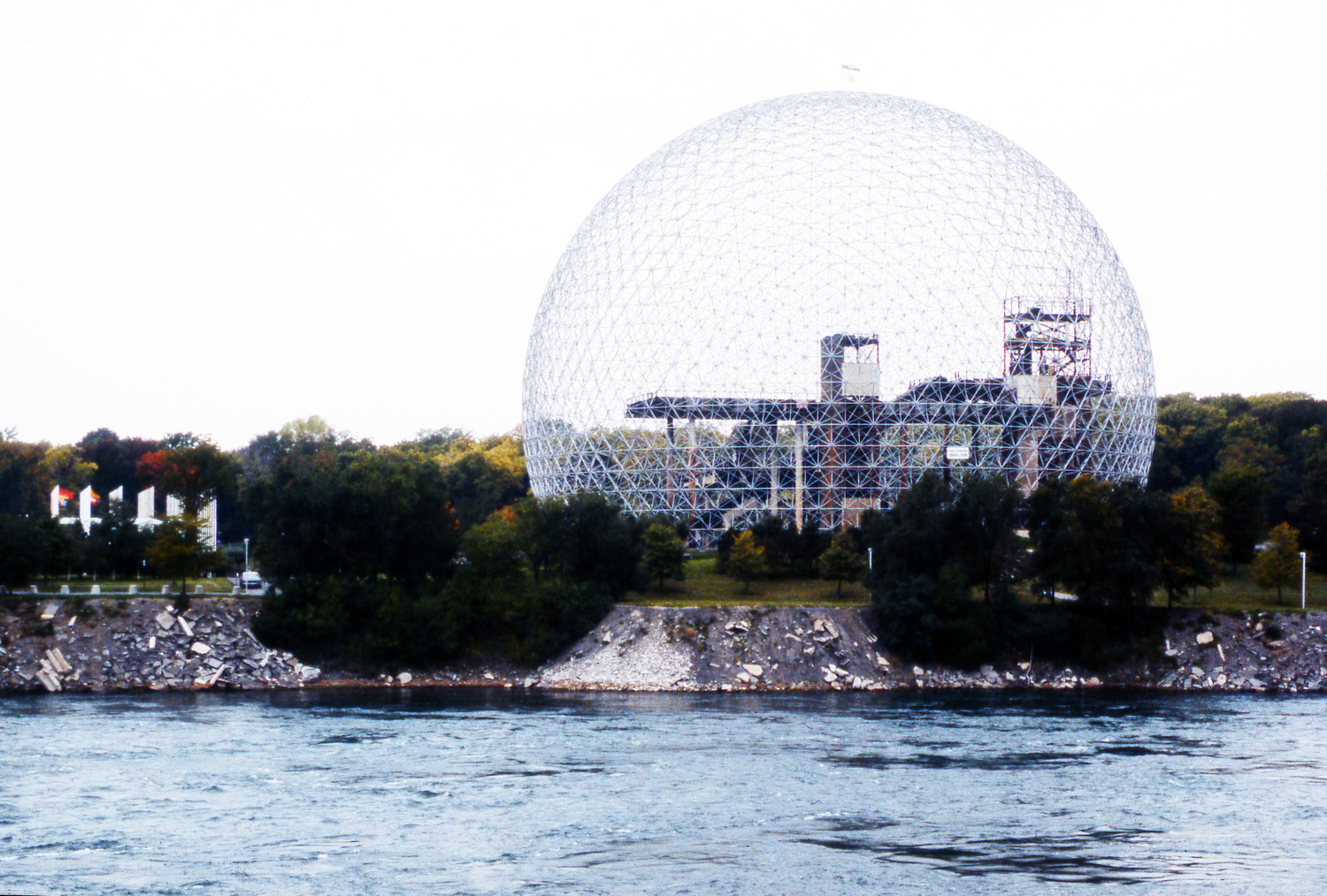 http://problemata.huma-num.fr/omeka_beta/files/large/604/Fig5_B.6-341_US_Pavilion_Montreal_Exp.jpg http://problemata.huma-num.fr/omeka_beta/files/large/604/Fig5_B.6-341_US_Pavilion_Montreal_Exp.jpg